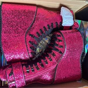 Dolls Kill Club Exx NIB/NWT pink glitter traitor boots size 6